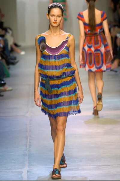 Look 30
